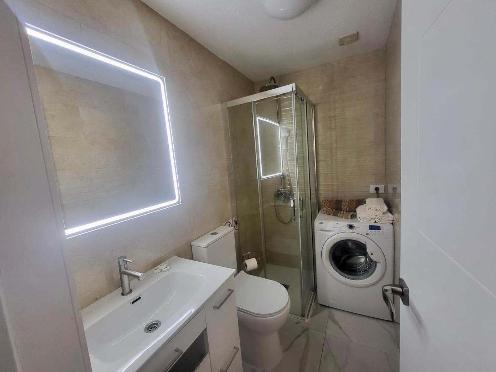 2 Bedrooms Flat 50 Mts Away From Las Canteras Beach Las Palmas de Gran Canaria Bagian luar foto