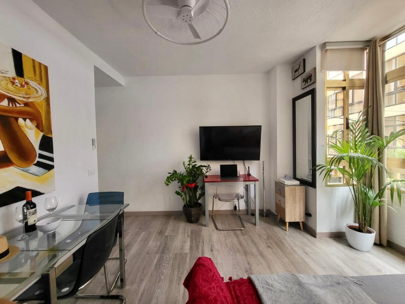 2 Bedrooms Flat 50 Mts Away From Las Canteras Beach Las Palmas de Gran Canaria Bagian luar foto